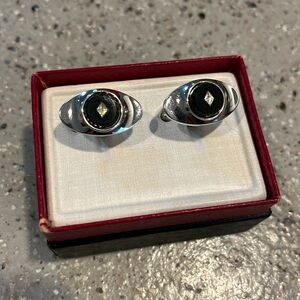 VINTAGE MULTIFACETED BLACK GLASS AND SILVER TONE CUFF LINKS